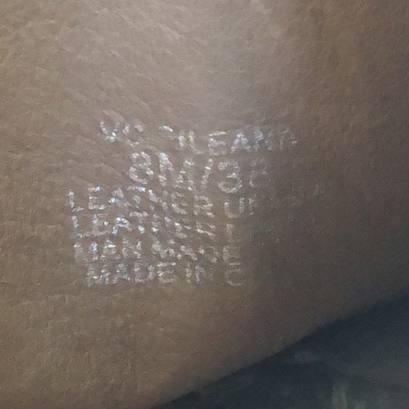 Vince Camuto Tan V-Sides Back Zip Block Heel Suede Ankle Boots 8M - Picture 15 of 16